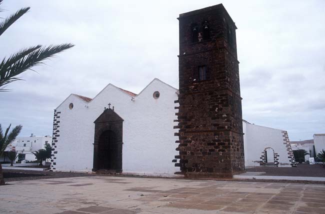 Pfarrkirche Iglesia de Nuestra Senora de la Candelaria in La Oliva - Fuerteventura